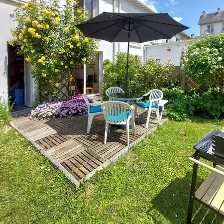 Stunning In Saint-nazaire With Wifi 度假居 *