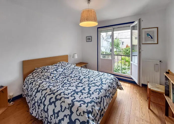 Casa de Férias 2 Bedroom Awesome In Saint-nazaire