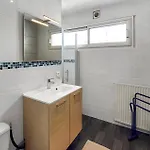 Dom wakacyjny 2 Bedroom Awesome In Saint-nazaire