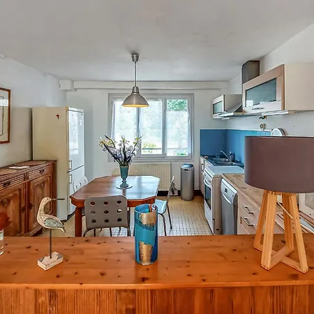 2 Bedroom Awesome In Saint-nazaire *